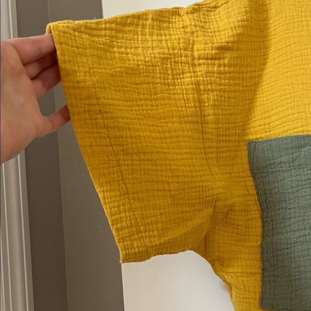Colorblock Button-Up Shirt - Picture 6 of 9